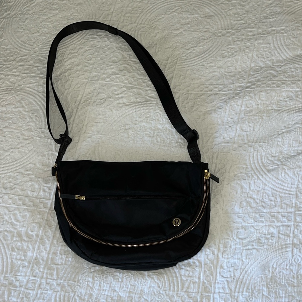 Lululemon belt bag